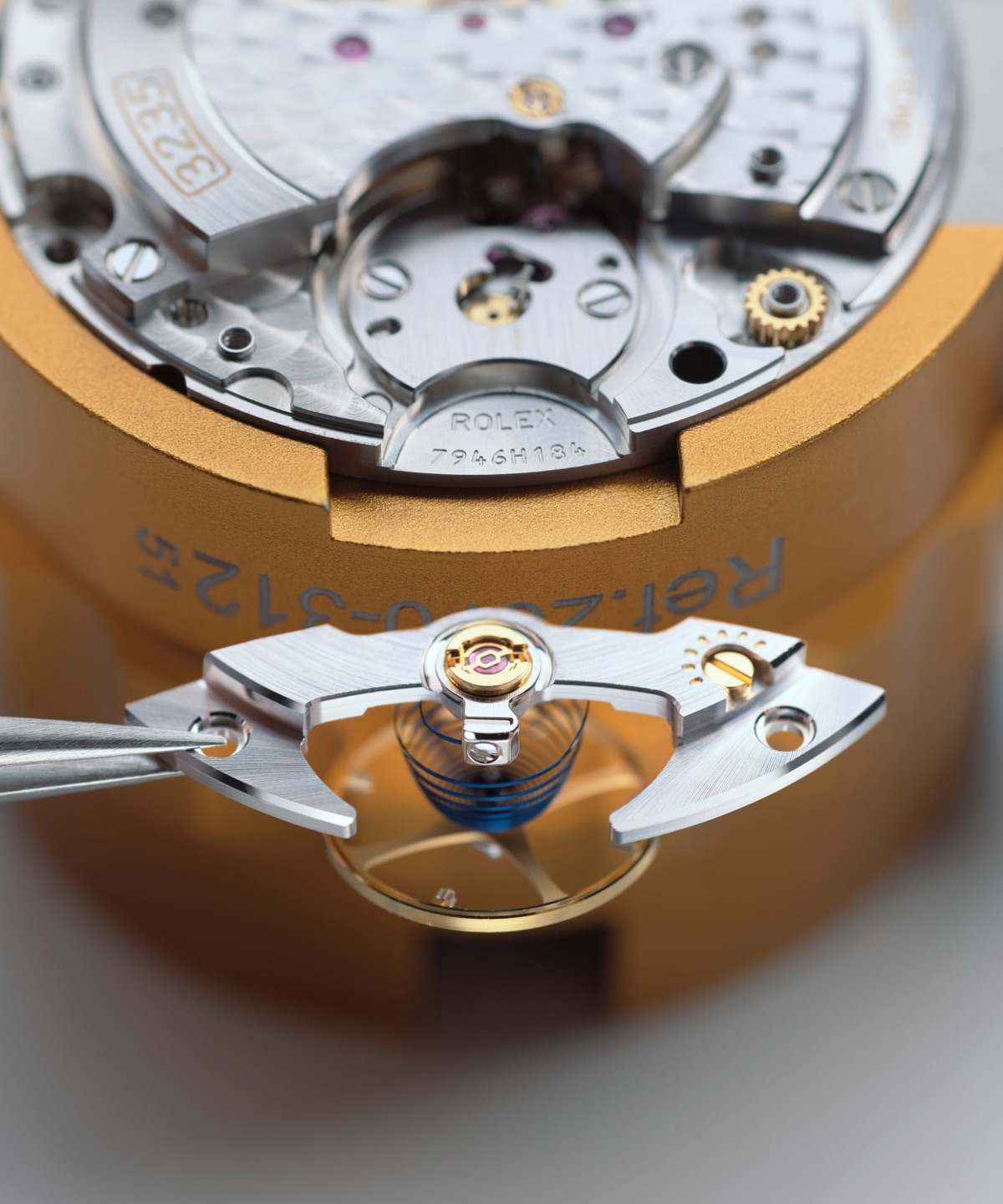 Rolex service center disassembly process